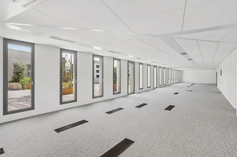Office in Villeurbanne to rent Building Photo- Image 1 of 18
