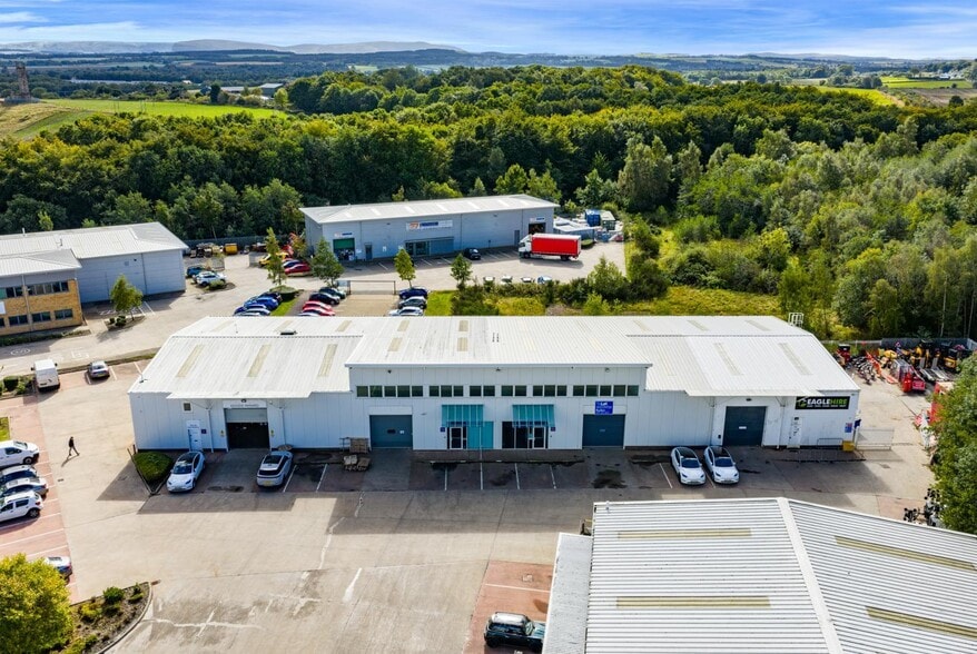 Dryden Pl, Loanhead to rent - Building Photo - Image 2 of 5