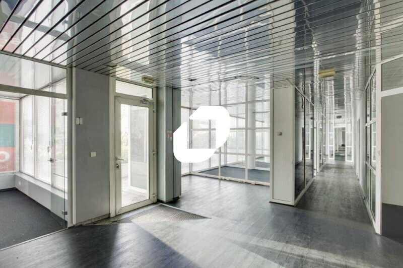 Office in Suresnes to rent - Interior Photo - Image 2 of 7