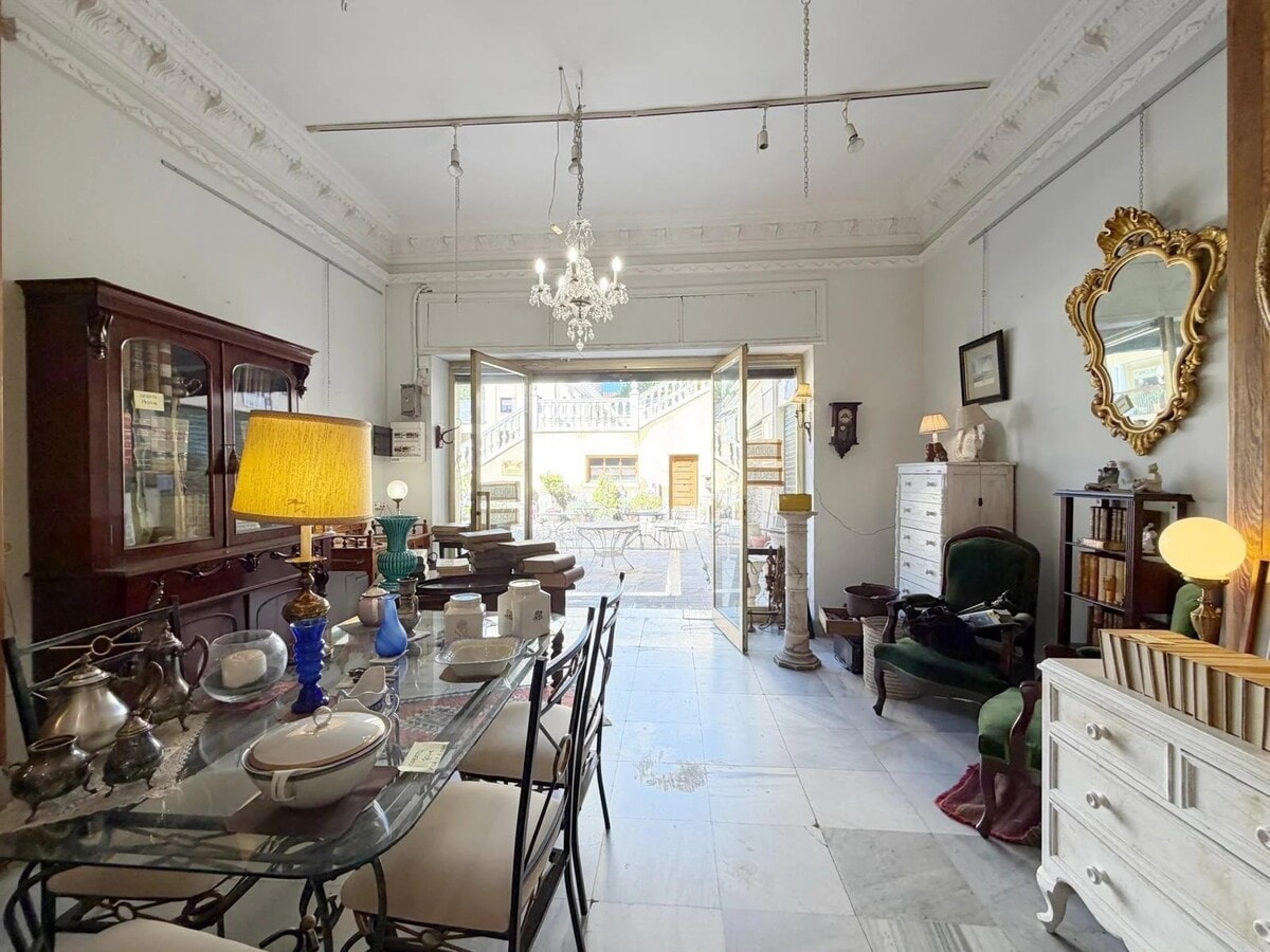 Madrid, MAD 28005 - - - Interior Photo - Image 1 of 7