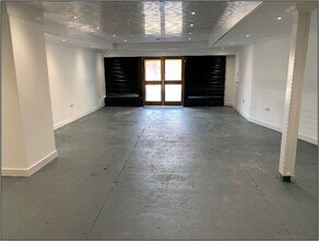 33 High St, Ayr to rent Interior Photo- Image 2 of 2