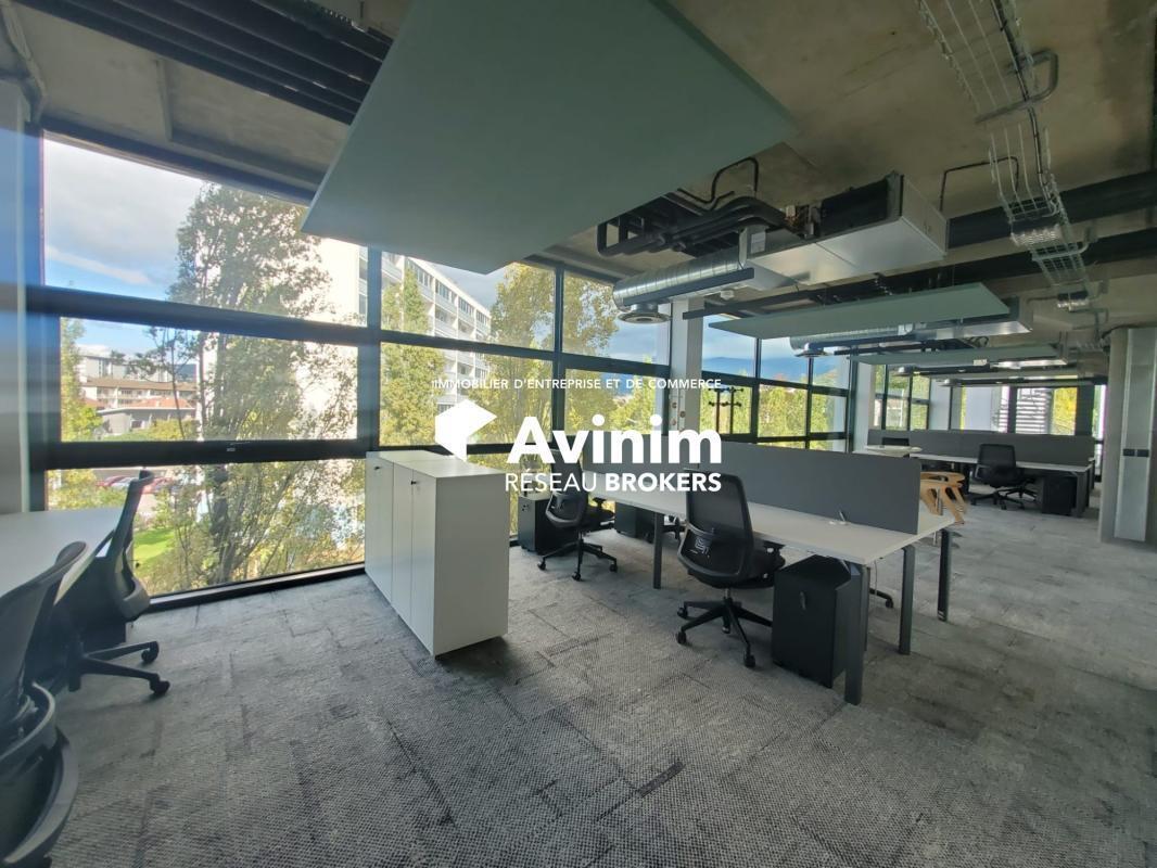Office in Annecy for sale Building Photo- Image 1 of 16