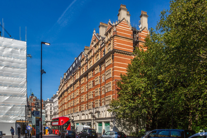 28-56 Knightsbridge, London for rent - Building Photo - Image 2 of 4