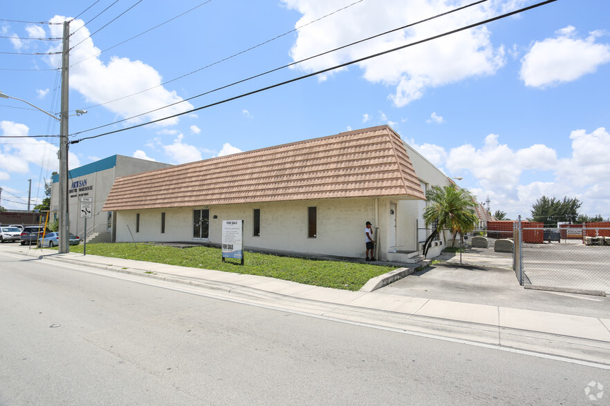 7752 NW 72nd Ave, Medley, FL for rent - Building Photo - Image 3 of 6