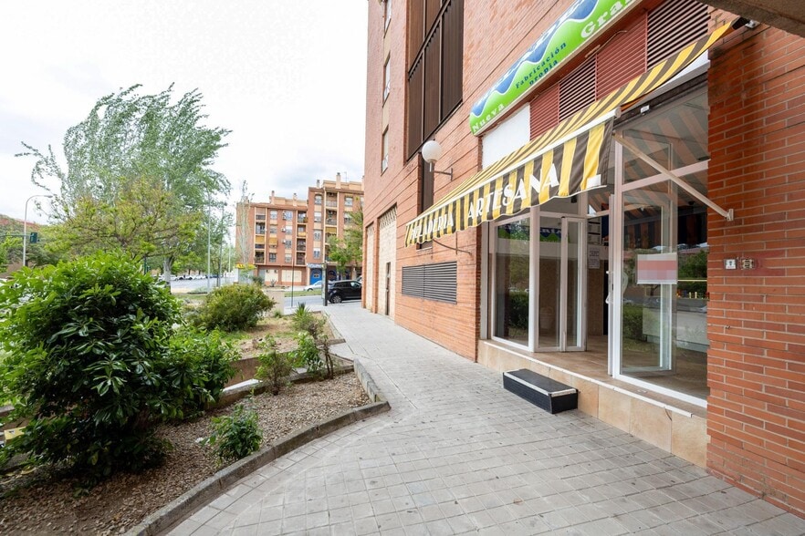 Calle Gabriela Mistral, 2, Granada, Granada for sale - Primary Photo - Image 1 of 25