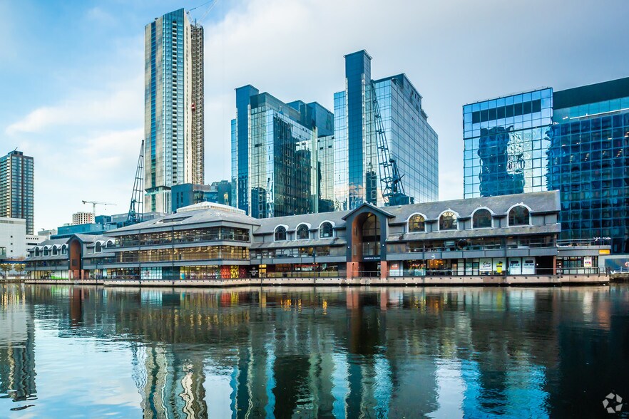 32-33 Harbour Exchange Sq, London for sale - Building Photo - Image 1 of 1