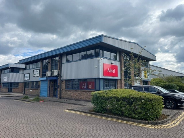 12-14 Vermont Pl, Milton Keynes for sale - Building Photo - Image 3 of 3