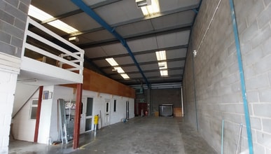 Cardinal Clos, Lincoln to rent Interior Photo- Image 1 of 3