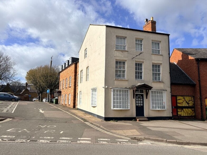 Calthorpe St, Banbury to rent - Building Photo - Image 2 of 9