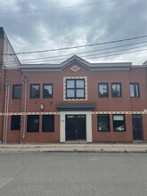 715 Rue Saint-Bernard, Québec, QC for rent Building Photo- Image 1 of 1