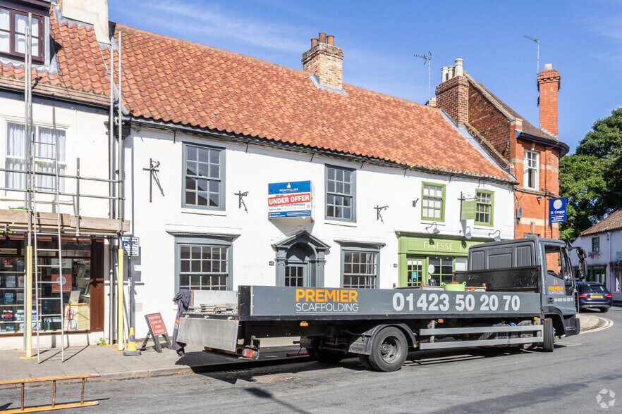 47-49 High St, Boroughbridge to rent - Building Photo - Image 2 of 3