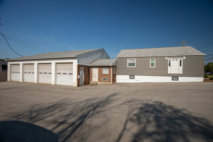 9464 Page Ave, Saint Louis, MO for sale - Building Photo - Image 3 of 15