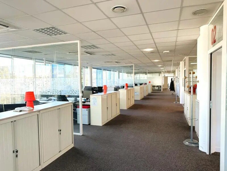 Light Industrial in Évry-Courcouronnes to rent Interior Photo- Image 1 of 13