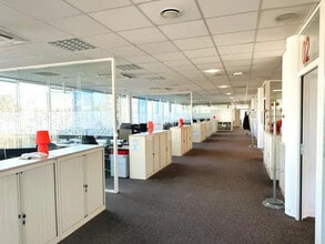 Light Industrial in Évry-Courcouronnes to rent Interior Photo- Image 1 of 13