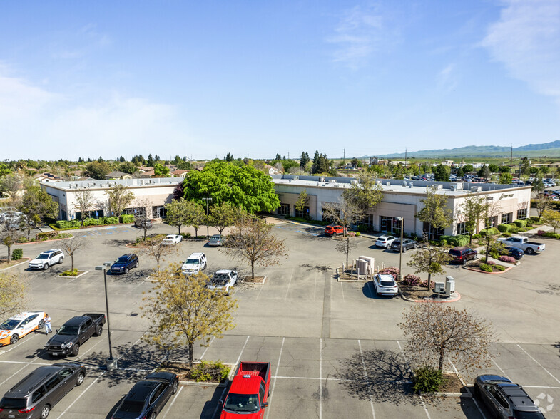 4600 S Tracy Blvd, Tracy, CA for rent - Primary Photo - Image 3 of 7