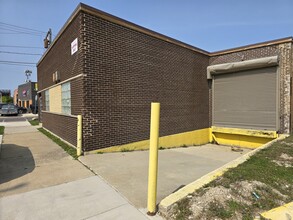 921 Main St, Melrose Park, IL for rent Building Photo- Image 2 of 4