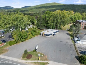 460 Main St, Williamstown, MA - aerial  map view