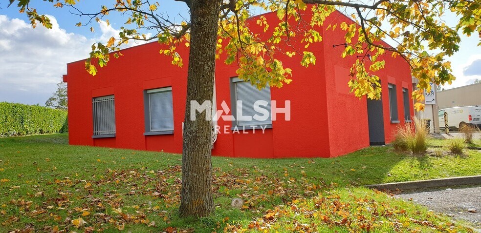 Office in Rillieux-la-Pape to rent - Building Photo - Image 1 of 6