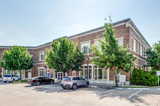 1100 Parker Sq, Flower Mound, TX for rent Building Photo- Image 1 of 26