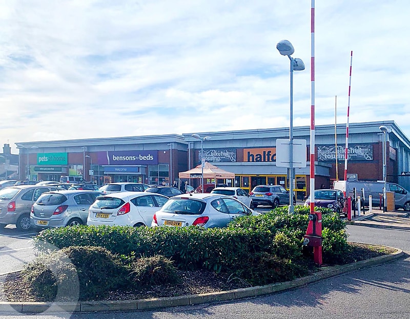 Queen St, Boston for sale Primary Photo- Image 1 of 1