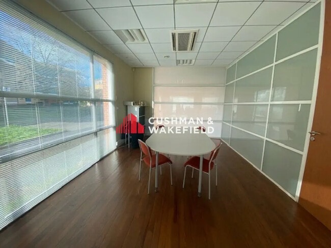 Location Bureaux 70 m²