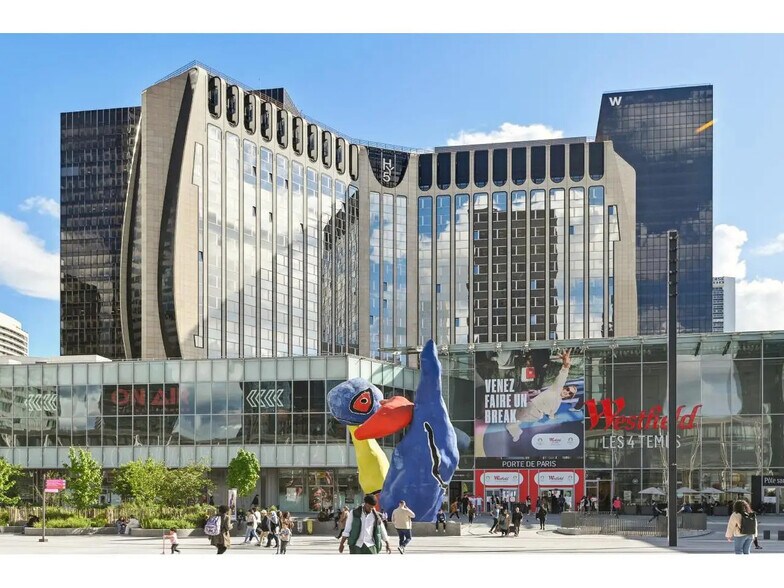 1 Avenue Du Général De Gaulle, Puteaux to rent - Building Photo - Image 1 of 21
