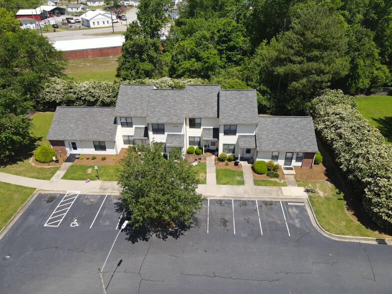 100-109 Allen Ct, Four Oaks, NC for sale - Building Photo - Image 1 of 4