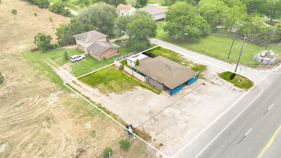 7202 Highway 6, Hitchcock, TX for sale - Primary Photo - Image 1 of 1