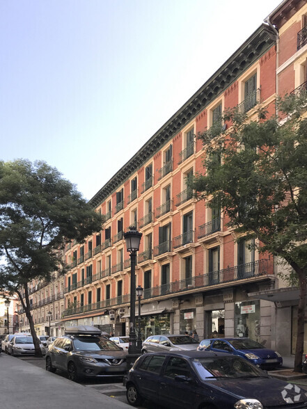 Calle Del Conde De Romanones, 5, Madrid, Madrid for rent - Building Photo - Image 2 of 3