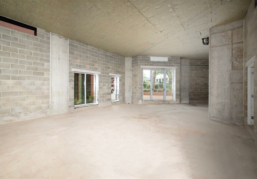 121 Abbey Rd, London to rent - Interior Photo - Image 3 of 6