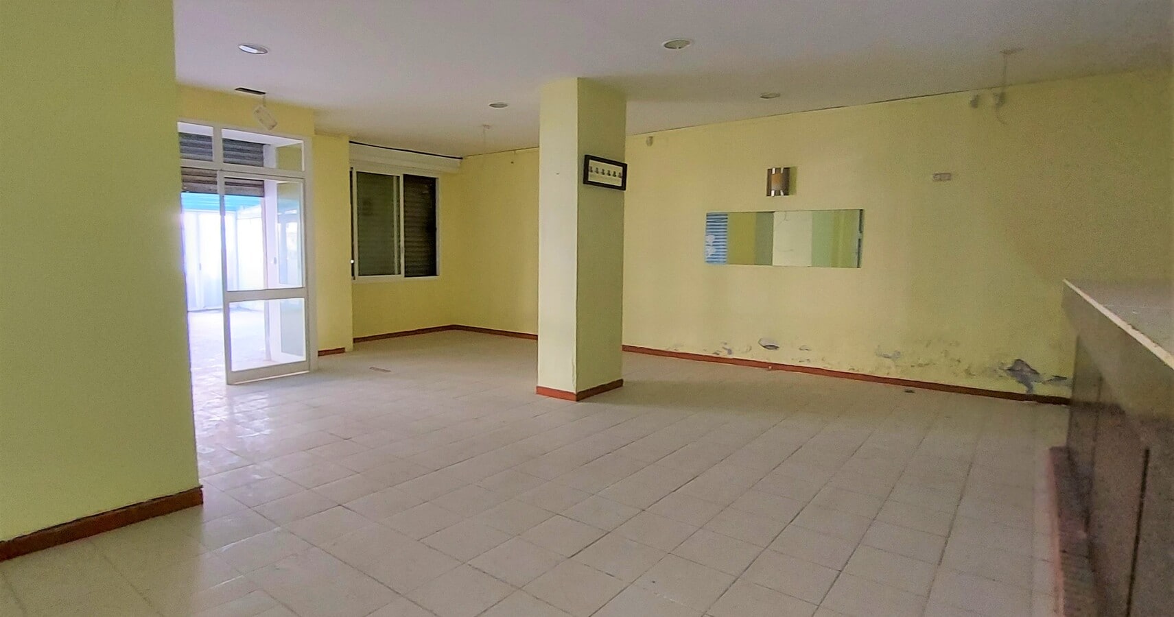 Vila-seca, TAR 43481 - Unit 1 -  - Interior Photo - Image 2 of 7