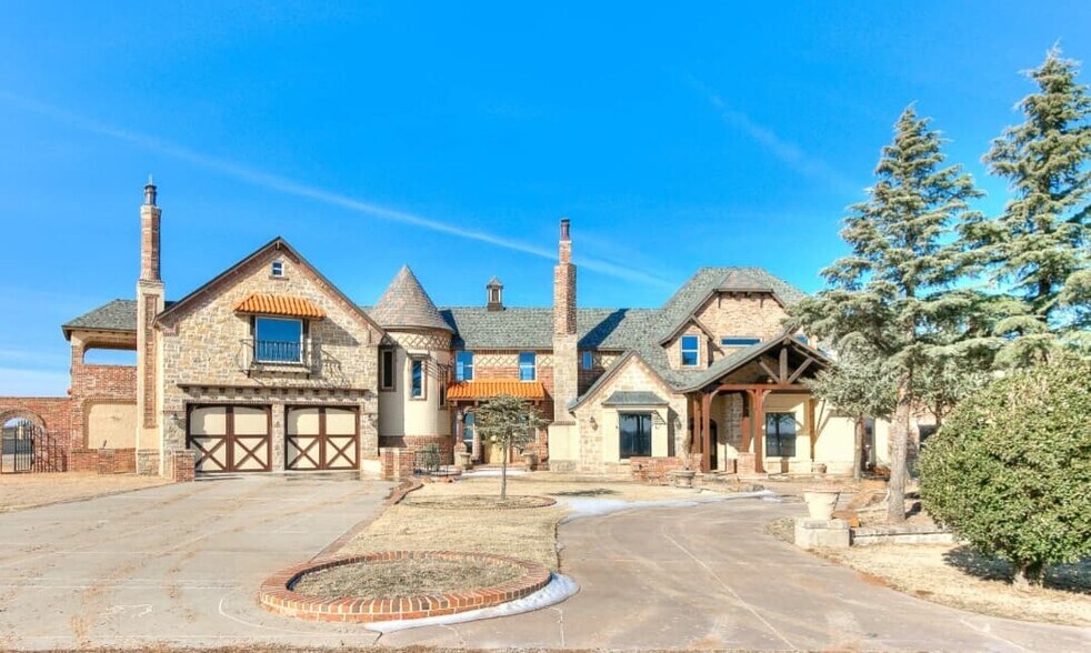 8832 E US Hwy 66, El Reno 73036 UK