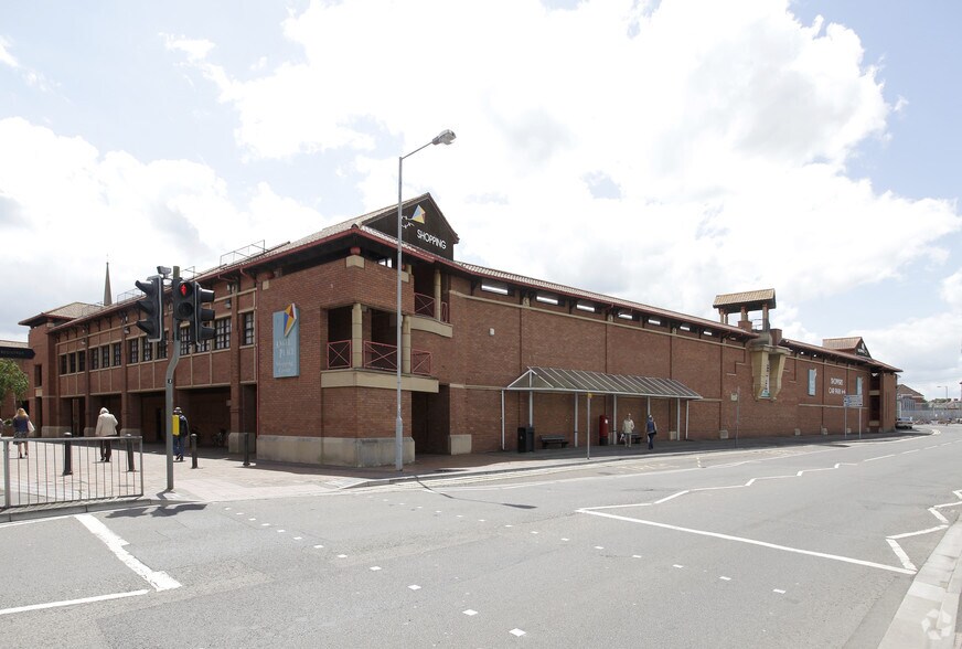 Shopping Centre, Bridgwater to rent - Building Photo - Image 3 of 8