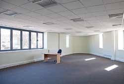 32 Sycamore Rd, Dalkeith to rent - Interior Photo - Image 3 of 4