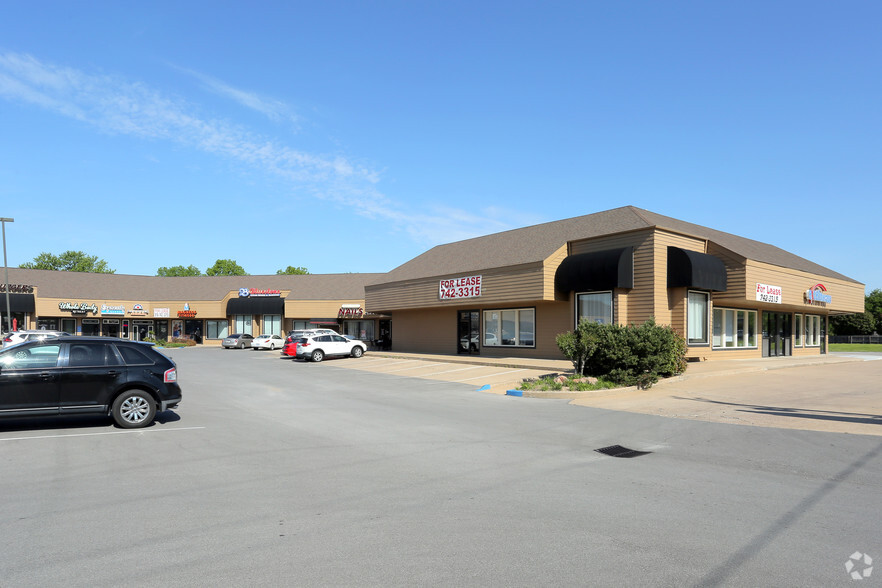 10032 S Sheridan Rd, Tulsa, OK for rent - Building Photo - Image 3 of 5