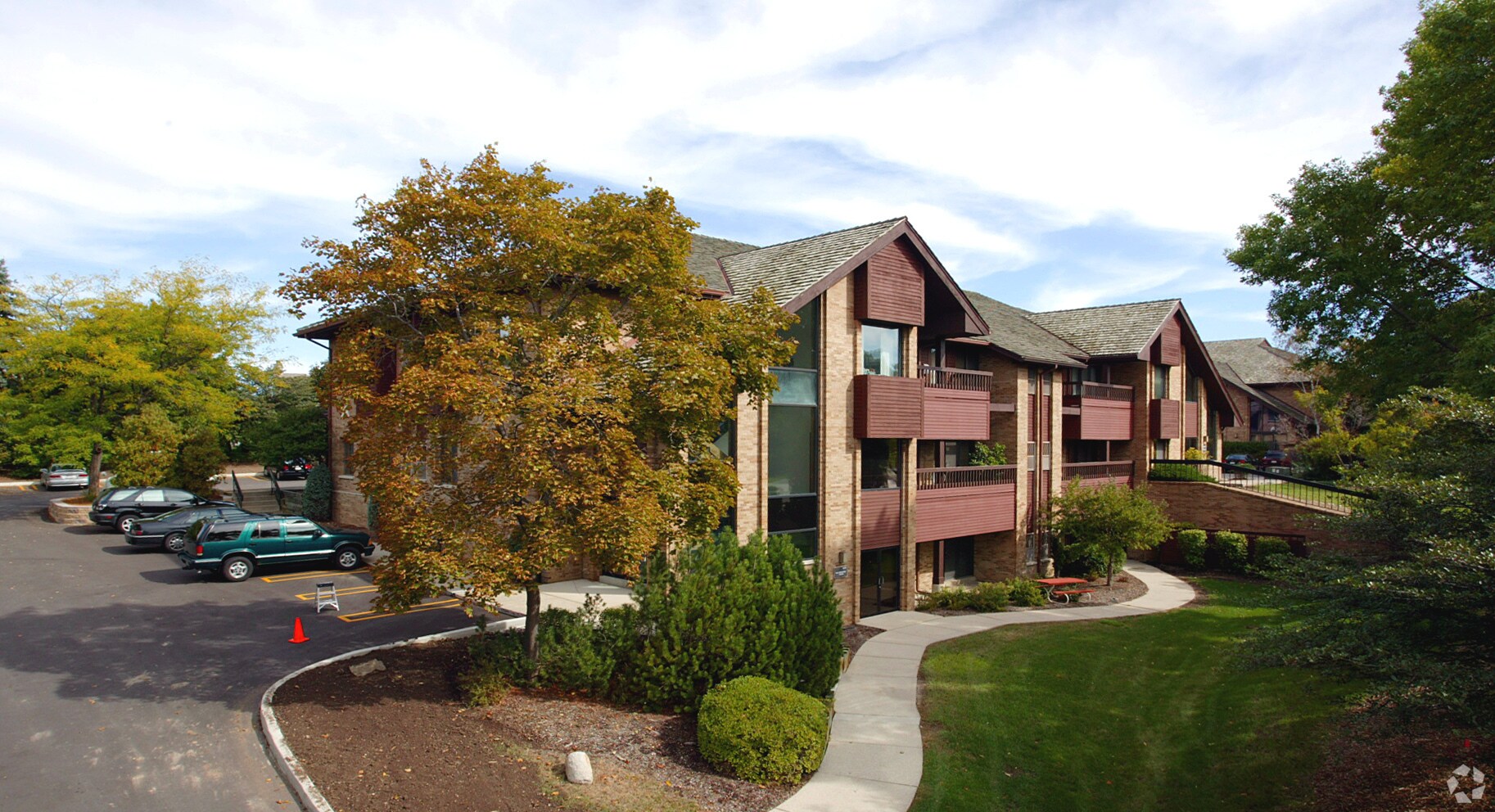 12750 W North Ave, Brookfield, WI for sale Primary Photo- Image 1 of 1