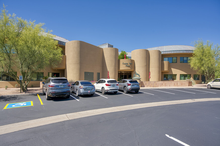 8535 E Hartford Dr, Scottsdale, AZ for sale - Building Photo - Image 3 of 15