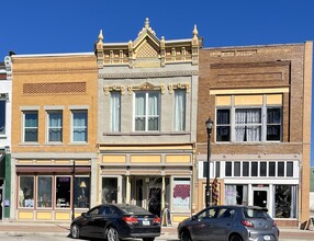 18 W Washington St, Sullivan, IL for sale Building Photo- Image 1 of 1