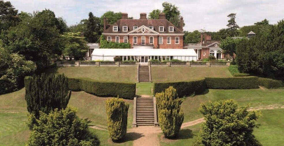 Essex Ln, Kings Langley for sale - Building Photo - Image 1 of 1