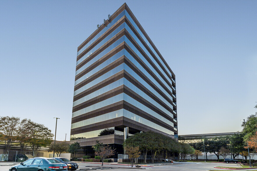 1701 Directors Blvd, Austin, TX for rent - Building Photo - Image 1 of 9