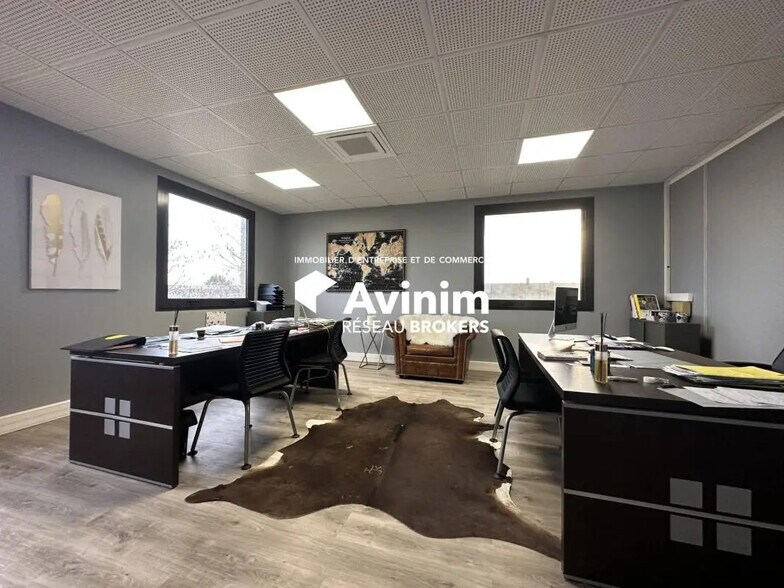 Office in Gennevilliers to rent - Interior Photo - Image 1 of 9