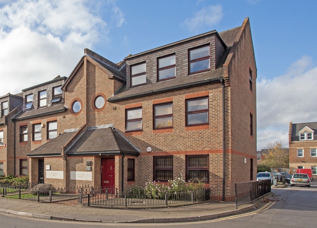 More details for 11 Churchfield Rd, Walton On Thames - Office to Rent