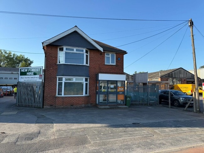 More details for 148 Commercial Rd, Totton - Office to Rent