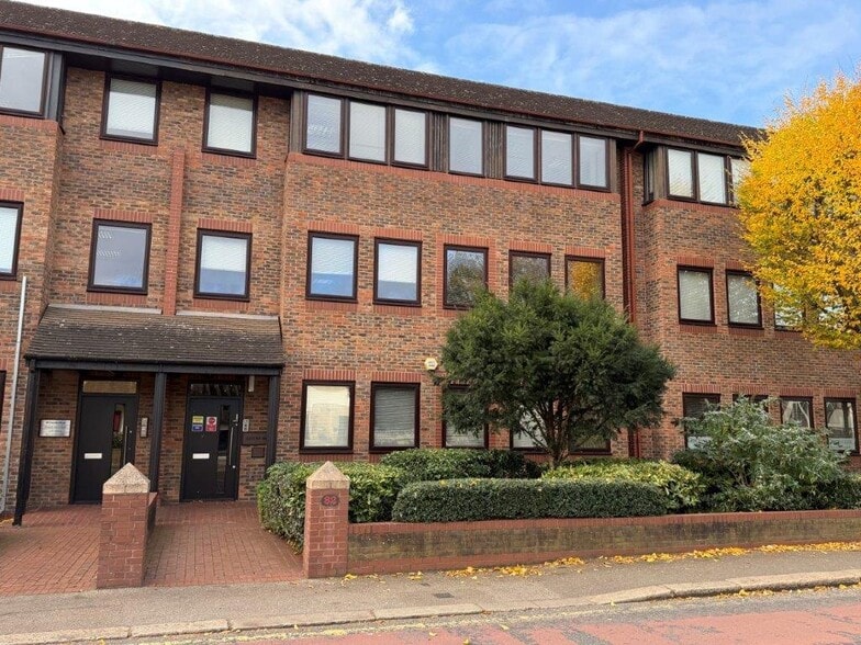 80-88 Coombe Rd, New Malden to rent - Building Photo - Image 3 of 6