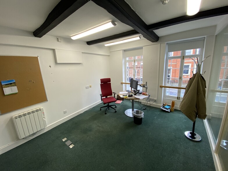 14 St Owen St, Hereford to rent - Building Photo - Image 2 of 14