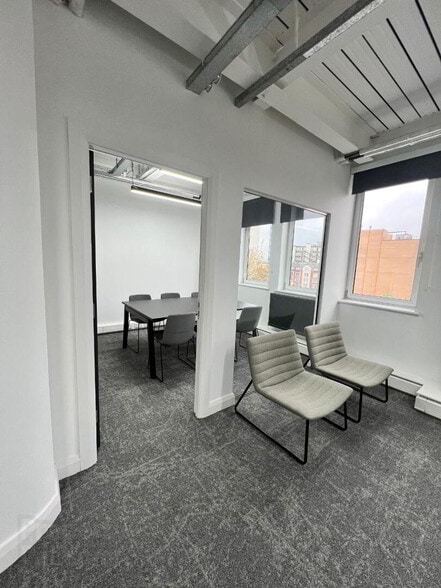 42 Dublin Rd, Belfast for sale - Interior Photo - Image 2 of 7