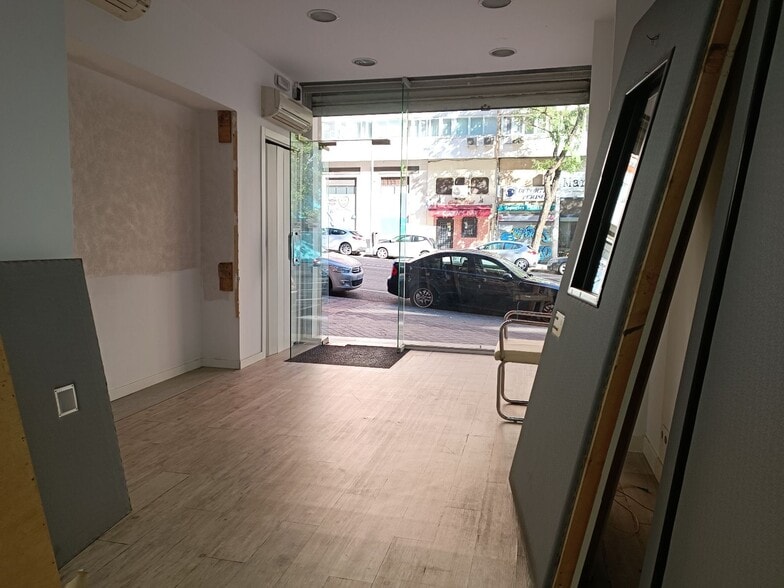Retail in Madrid, Madrid to rent - Interior Photo - Image 2 of 8