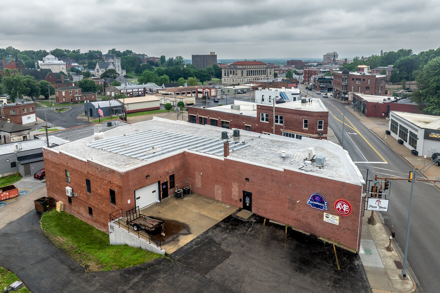 1302 Frederick Ave, Saint Joseph, MO for rent - Building Photo - Image 1 of 68