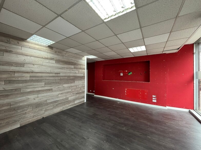 5 Crown St, Aberdeen to rent - Building Photo - Image 2 of 4