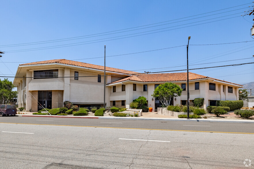 2711-2717 Winona Ave, Burbank, CA for rent - Building Photo - Image 1 of 30